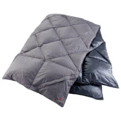 Y By Nordisk - Kiby Packable Down Travel Blanket - Couverture 12 Y By Nordisk - Kiby Packable Down Travel Blanket - Couverture -Primusll Magasin y by nordisk kiby packable down travel blanket couverture 1